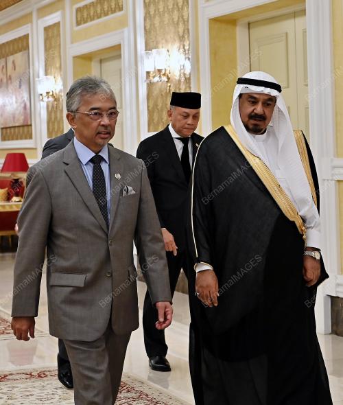 AL-SULTAN ABDULLAH RI'AYATUDDIN AL-MUSTAFA BILLAH SHAH