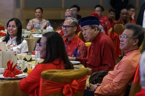 SULTAN SHARAFUDDIN IDRIS SHAH