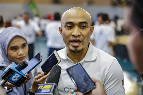 DATUK MOHD AZIZULHASNI AWANG
