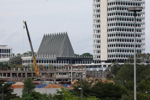 PARLIMEN_TERGANTUNG