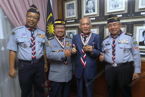 KL41_25092019_PENGAKAP