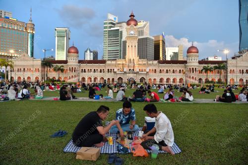 BUKA PUASA DATARAN MERDEKA