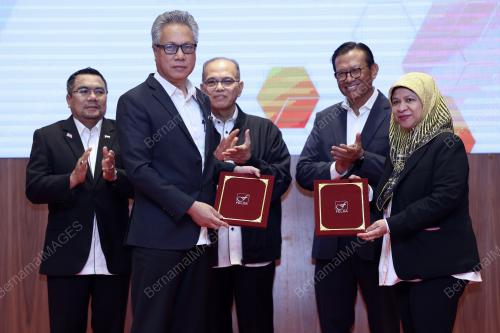DATUK SERI WAN ROSDY WAN ISMAIL