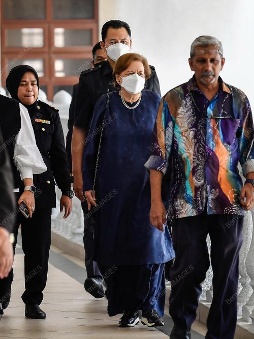 TAN SRI ZETI AKHTAR AZIZ