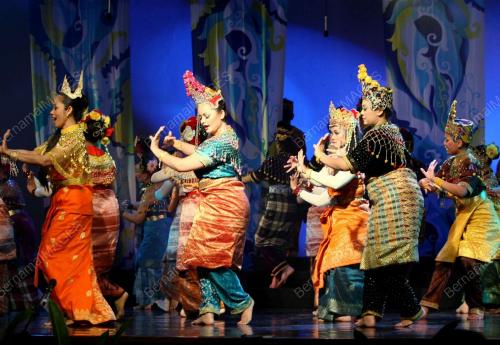 MAK YONG EKSTRAVAGANZA