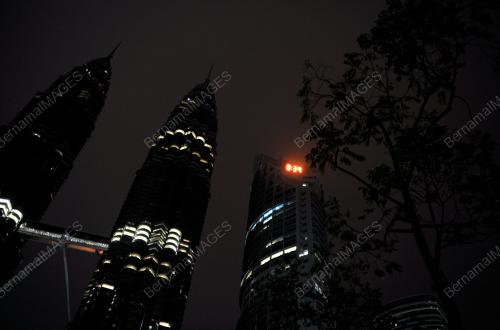 KL41_28032015_EARTH_HOUR