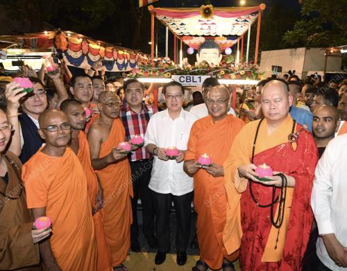KL41_29052018_WESAK_BN201805289524