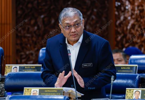 DATUK SERI DR SHAMSUL ANUAR NASARAH