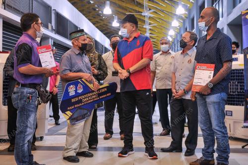 DATUK SERI DR SHAHIDAN KASSIM
