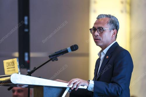 DATUK FAHMI FADZIL