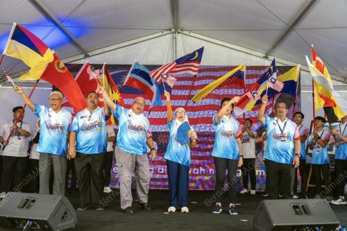 DATUK SERI DR WAN AZIZAH WAN ISMAIL