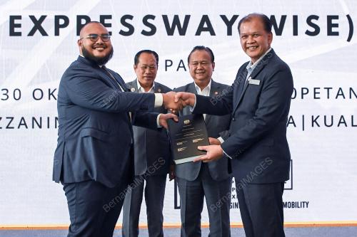 DATUK SERI ALEXANDER NANTA LINGGI