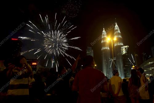 KL42_01012016_AMBANG