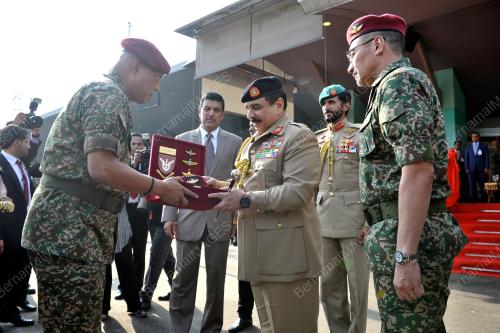 KL42_01052017_RAJA_BAHRAIN