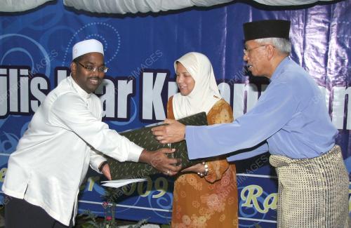 TUN JEANNE ABDULLAH