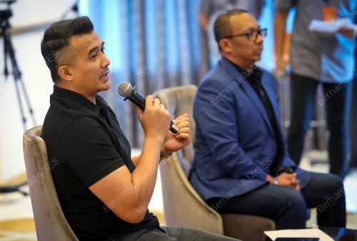 DATUK AARON AZIZ