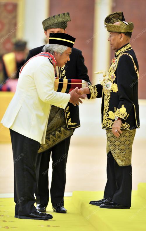 KL42_02062012_AGONG