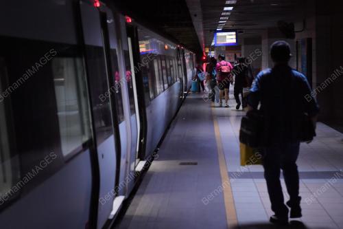 KTMB KURANGKAN PERKHIDMATAN TREN ETS
