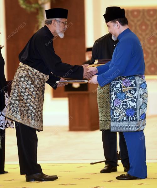 KL42_02072018_WATIKAH