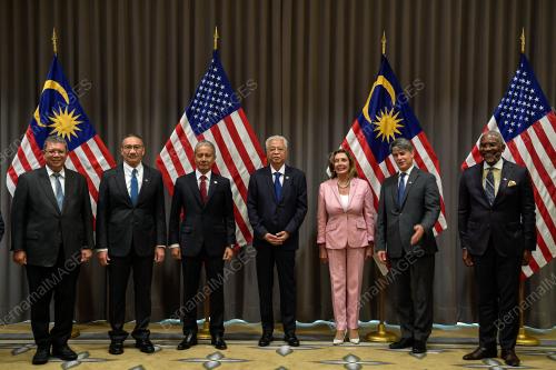 DATUK SERI ISMAIL SABRI YAAKOB