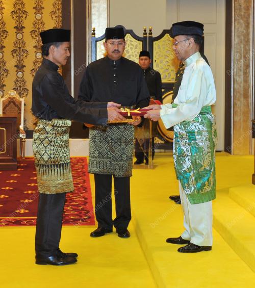 KL42_02102013_DUTA