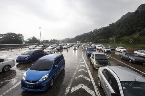 KL42_04092017_TINJAUAN_TRAFIK