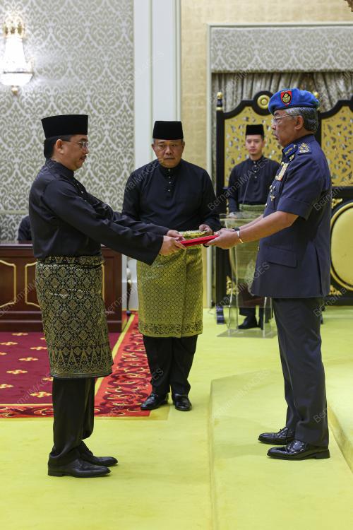AL- SULTAN ABDULLAH RI'AYATUDDIN AL -MUSTAFA BILLAH SHAH