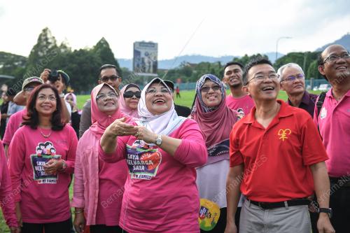 KL42_04112017_HARI_BN201711020158