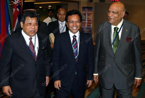 MOHD SHAFIE APDAL