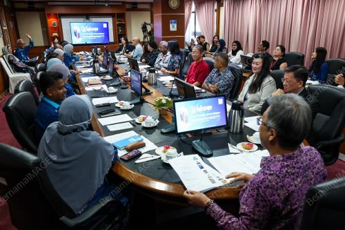 DATUK SERI WONG CHUN WAI