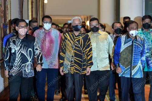DATUK SERI ISMAIL SABRI YAAKOB