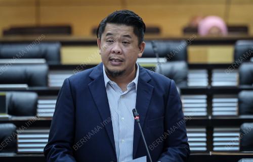 DATUK LUKANISMAN AWANG SAUNI