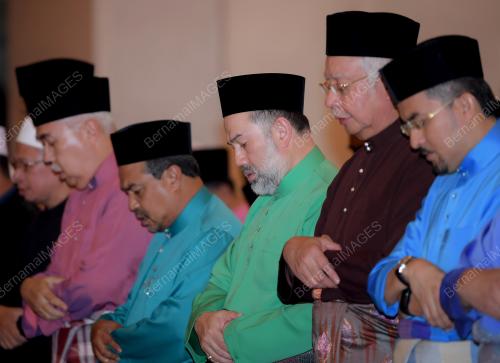 KL42_07092017_AGONG