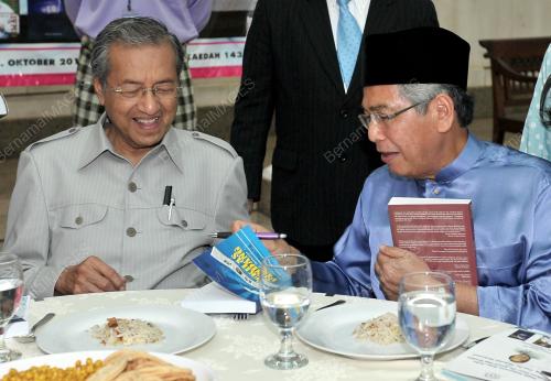 TUN MAHATHIR MOHAMED