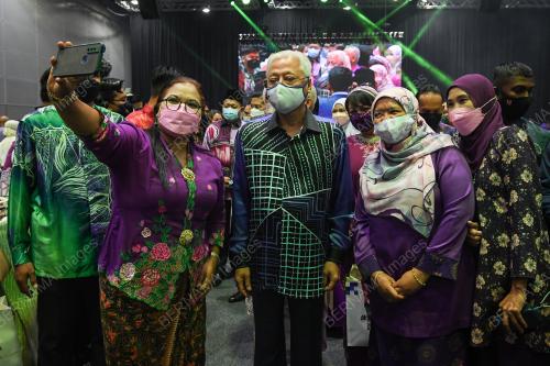 DATUK SERI ISMAIL SABRI YAAKOB