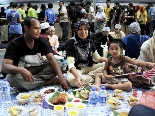 KL42_08082012_IFTAR_JKKN