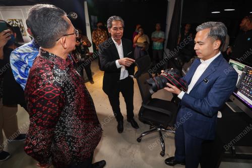 FAHMI FADZIL