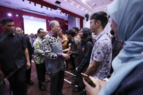 DATUK SERI FADILLAH YUSOF