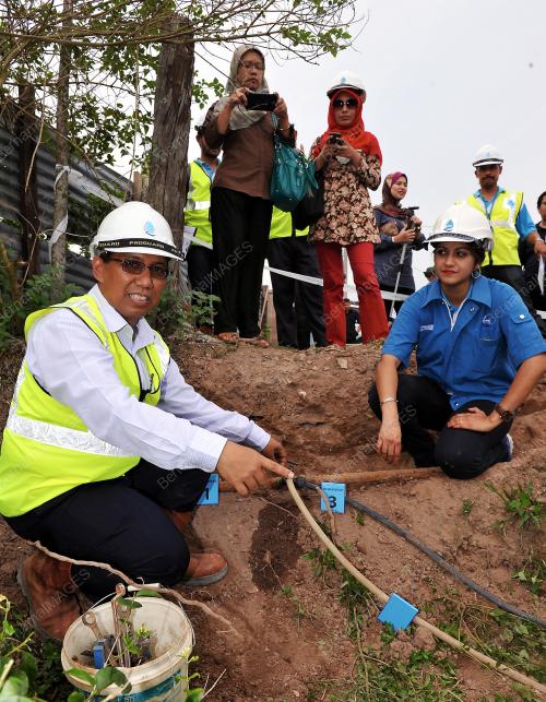KL42_09042014_OPERASI_AIR