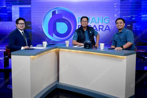 RUANG BICARA DUNIA KEWARTAWANAN FOTO