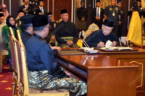 KL42_10052018_AGONG