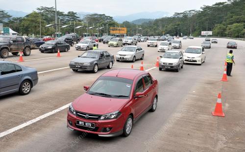 KL42_11082013_TOL_GOMBAK