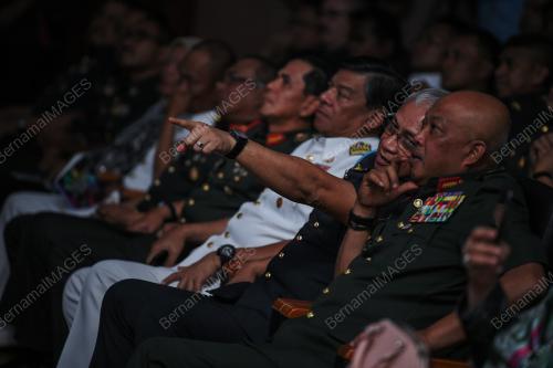 KL42_12042018_ATM