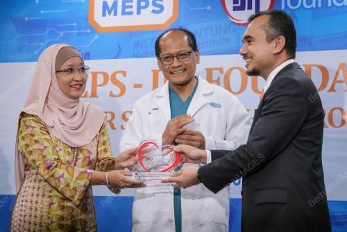 KL42_12052016_MEPS