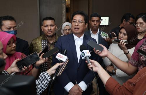 TAN SRI AZAM BAKI