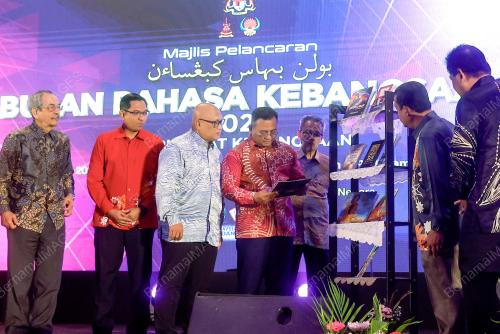 DATUK SERI AMIRUDIN SHARI