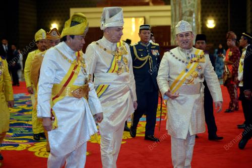 KL42_13122016_AGONG