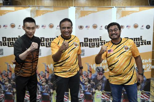 DATUK SERI REEZAL MERICAN NAINA MERICAN
