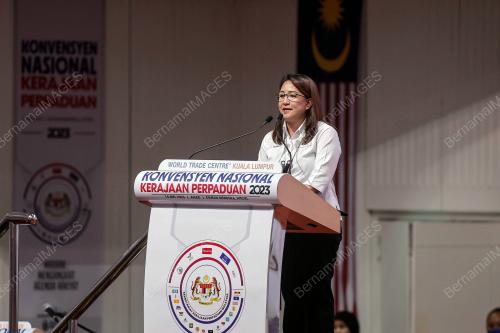 DATUK FLOVIA NG