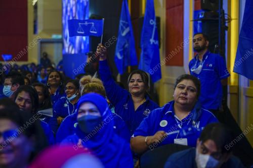 KONVENSYEN WANITA BN